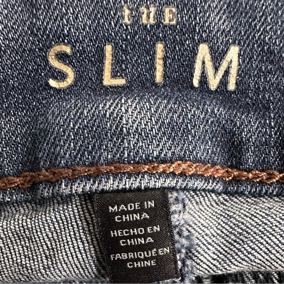 White House Black Market Slim Jeans Size 4
Dark Wash Stretch Denim - Picture 5 of 10